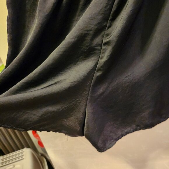 CUTE AND FUN UPSCALE BLACK ROMPER WITH RUFFLED SHOULDER~ - Picture 11 of 11